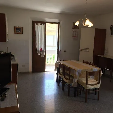 Apartment Casa Tirrena 600m From Sea - Happy Marina di Massa
